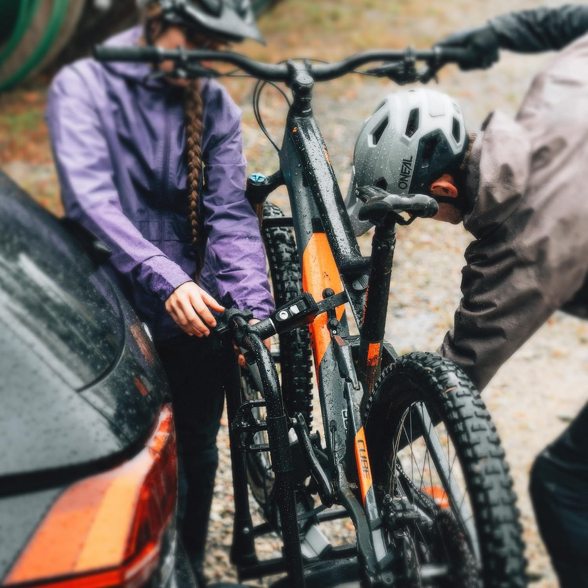 Atera Strada Trail 2 – am Fahrzeug